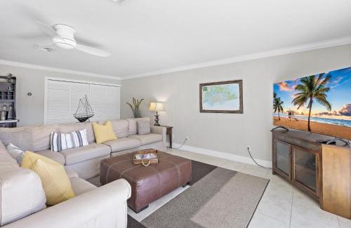Marco Island House | Waterfront home with pool and western exposure