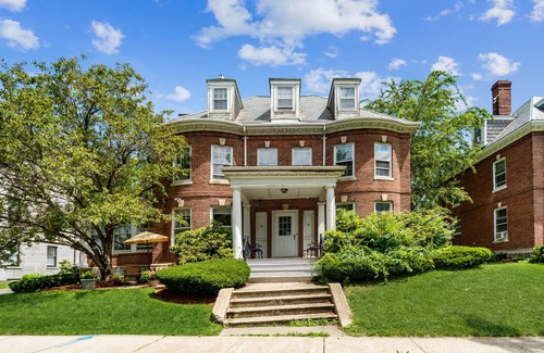 Chelsea House | Waterfront House Minutes from the Boston Downtown, Airport, Encore Casino