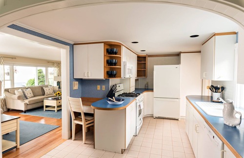 South Chatham House | Waterfront house on Cape Cod in Chatham, MA.