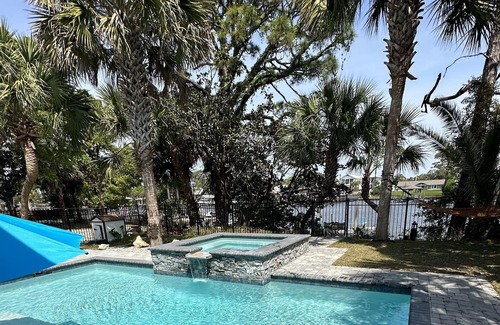 Silver Sands House | Waterfront house w/ Pool and Hot tub