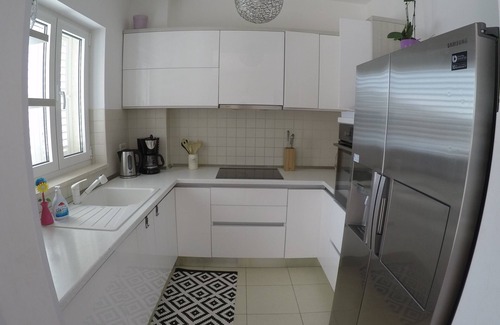 Zaton Apartment | Waterfront apartment LeMi with garage