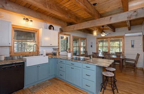 Glenville House | Waterfront Lake Glenville Log Cabin Home. Minutes from hiking and Cashiers, NC