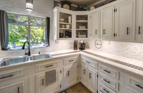 Marble Falls House | Waterfront Lake LBJ Cabin with Private Dock!