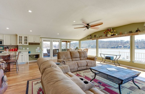 Roach House | Waterfront Lake of the Ozarks Home w/Private Dock
