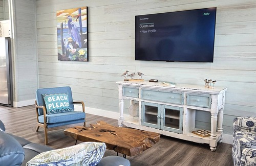 Fulton House | Waterfront! Location! Hot Tub, Arcade, Pool, Walk to Everything in Fulton