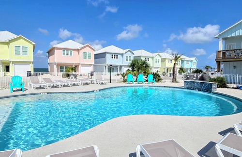 Fulton House | Waterfront! Location! Hot Tub, Arcade, Pool, Walk to Everything in Fulton