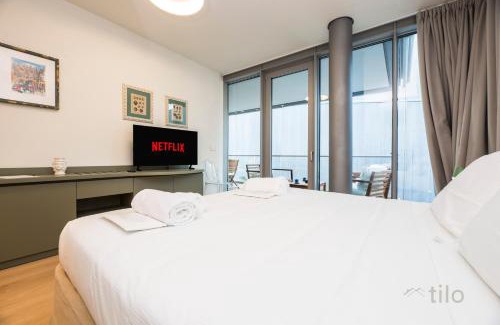 Genoa Apartment | Waterfront Luxury, 1BR, FREE Parking, AC, NETFLIX & WIFI By Tilo Lux
