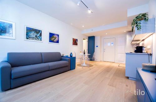 Genoa Apartment | Waterfront Luxury, 1BR, FREE Parking, AC, NETFLIX & WIFI By Tilo Lux