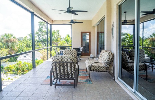 Palmetto House | Waterfront Luxury in Terra Ceia – 3 BR, 3.5 Bath - Pool, Fire Pit, Dock, & Gym!