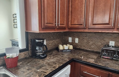 Venice Cabin | Waterfront Luxury Lodge - 4 Bdr/4 Bath in Venice MarinanNO BOAT SLIPnNO ICE