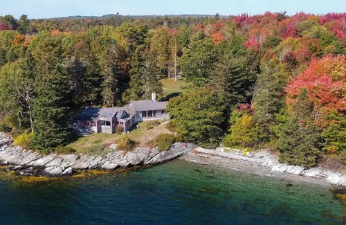 Blue Hill Cottage | Waterfront Maine Cottage with Private Beach and 4 Bedrooms