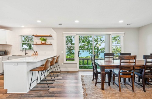 Maple Lake Cabin | Waterfront Maple Lake Cabins w/Private Beach!