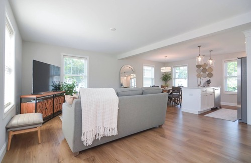 Warwick House | Waterfront - Near Beach - Central Air - Deck