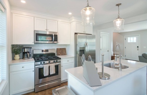 Warwick House | Waterfront - Near Beach - Central Air - Deck