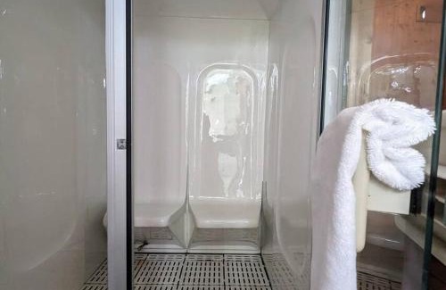 Kogarah Bay House | Waterfront Oasis , Infinity Pool, Sauna and steam room