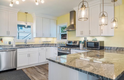 Tiverton House | Waterfront Oasis w/Private Pool & EPIC Views - Sakonnet Sunset Manor, Tiverton