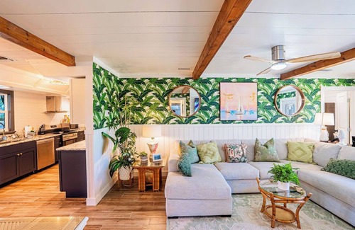 Bokeelia House | Waterfront Oasis with Boat Lift & Hot Tub in Bokeelia