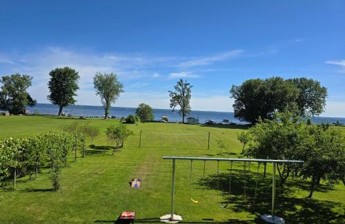 Bridgeport House | Waterfront Oneida Lake Lux House