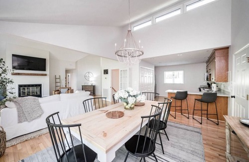 North Shore House | Waterfront, Paddle Boards/Kayaks & FirePit, Pet