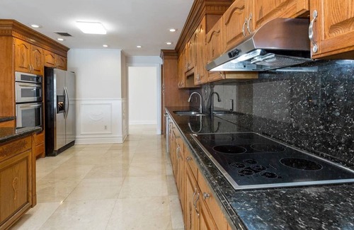 Surfside House | Waterfront paradise in private bay