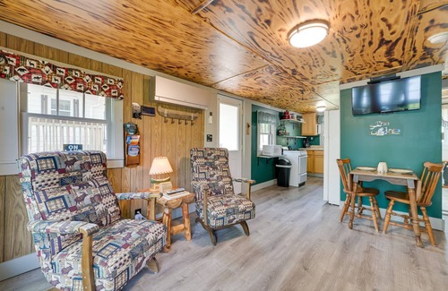 Carp Lake Cottage | Waterfront Paradise Lake Cottage w/Private Dock!