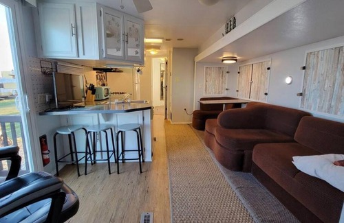 Port Lavaca House | Waterfront Park Model