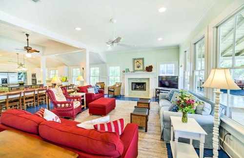 Perdido Beach House | Waterfront Perdido Beach House with Canoes and Kayaks!