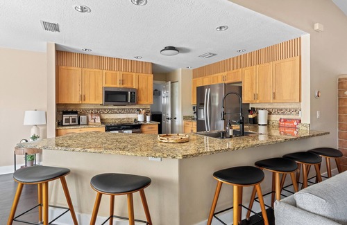 Bradenton House | Waterfront | Pool, Hot Tub & Private Dock