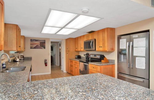 Marathon House | Waterfront Private Home-7 BR, 6 Full BA, Pool, 80' Dock, Parking, Screened Porch