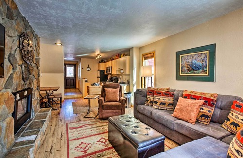 Red River House | Waterfront Red River Haven: Walk to Ski Lift!