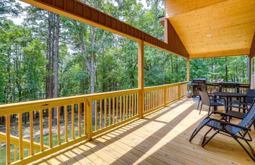 Tumbling Shoals House | Waterfront Retreat on Greers Ferry Lake with Hot Tub