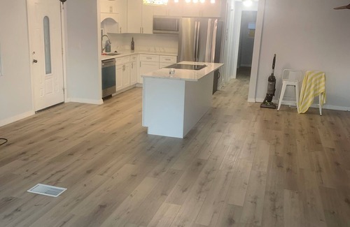 South Pinellas Community Council House | Waterfront Seasonal rental 5 minutes to gulf beaches.