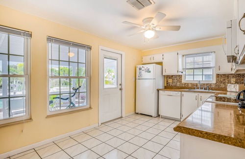 Big Coppitt Key House | Waterfront, Single-Story Home on a Canal w/Dock, Kayaks, AC - 1 Small Dog OK