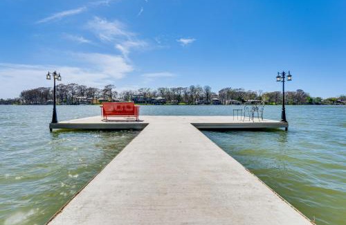 New Braunfels House | Waterfront Studio with Fire Pit on Lake Dunlap!