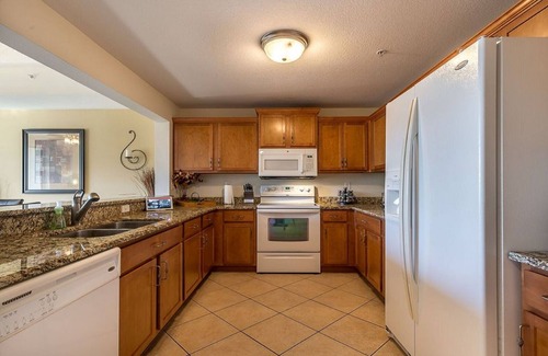 Ruskin House | Waterfront Town Home w/Private Beach Access - Near Dining, Golf, & Marina