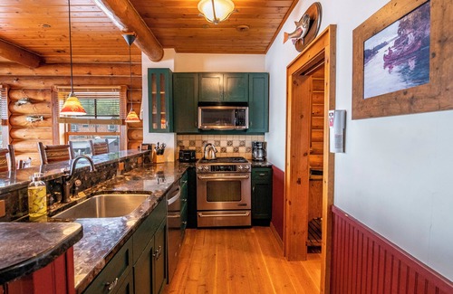 Saranac Lake House | Waterfront townhome on Lower Saranac Lake