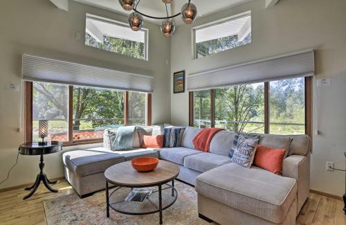 Troutdale House | Waterfront Troutdale Hideaway Sandy River Fishing
