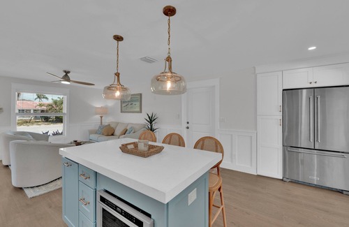 South Island House | WATERFRONT VACATION HOME! 2 BED + DEN 2 BATH. POOL HOME.