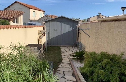 Port-de-Bouc House | Waterfront vacation home