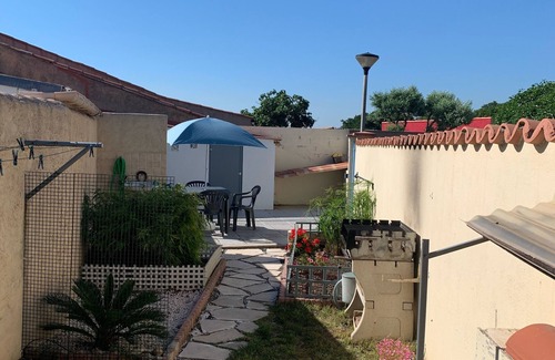 Port-de-Bouc House | Waterfront vacation home