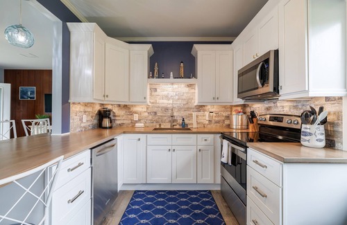 Steuben House | WATERFRONT VIEWS!