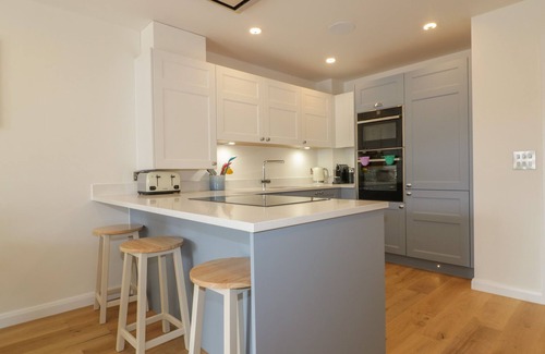 Newquay City Centre Cottage | WATERGATE VIEW, family friendly, country holiday cottage in Porth