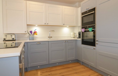 Newquay City Centre Cottage | WATERGATE VIEW, family friendly, country holiday cottage in Porth