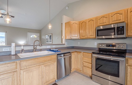 Loma House | Watering Hole: Dog Friendly Countryside Living