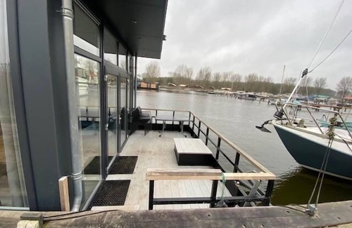 Biddinghuizen House | Waterlodge 6