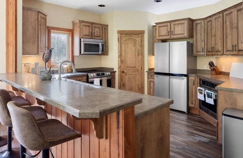 Missoula Apartment | * * *Waters Edge Lodge* * *