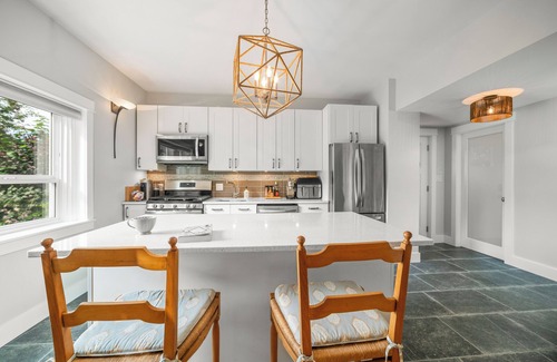 Saanich East Apartment | Waters Edge
