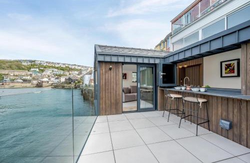 Polruan House | Waters Edge - Cornwall