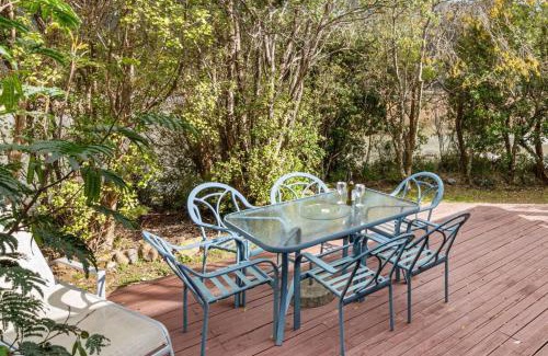 Collingwood House | Waters Edge Golden Bay