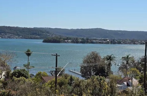Mount Pleasant House | Waterside bliss for families in Central coast